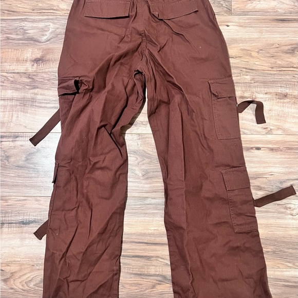 Brand new wide leg cargo pants - Picture 4 of 9